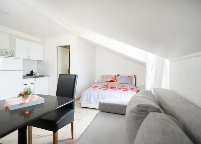 아파트 Adriatic Guest House Milic 고르니 카린