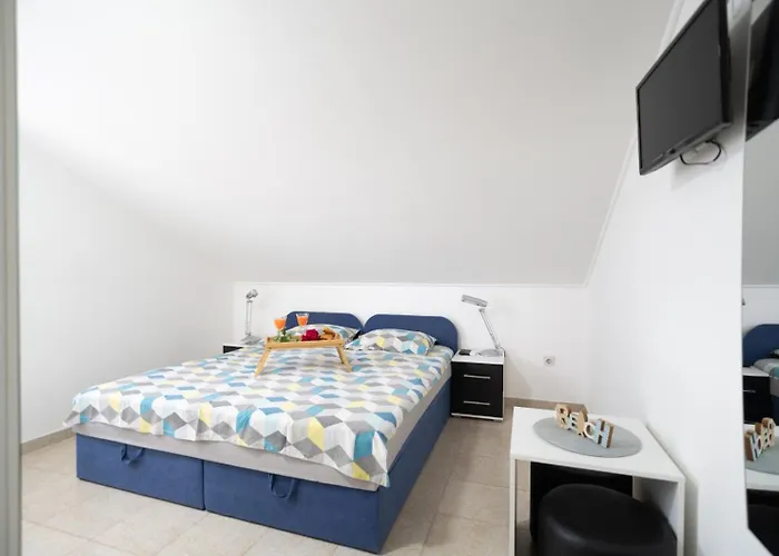 Adriatic Guest House Milic * 고르니 카린