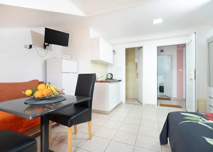 Adriatic Guest House Milic 아파트 고르니 카린