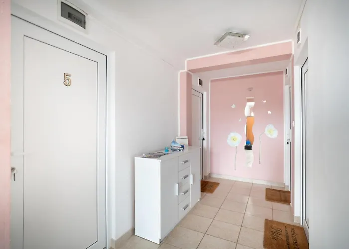 Апартаменты Adriatic Guest House Milic Горни-Карин